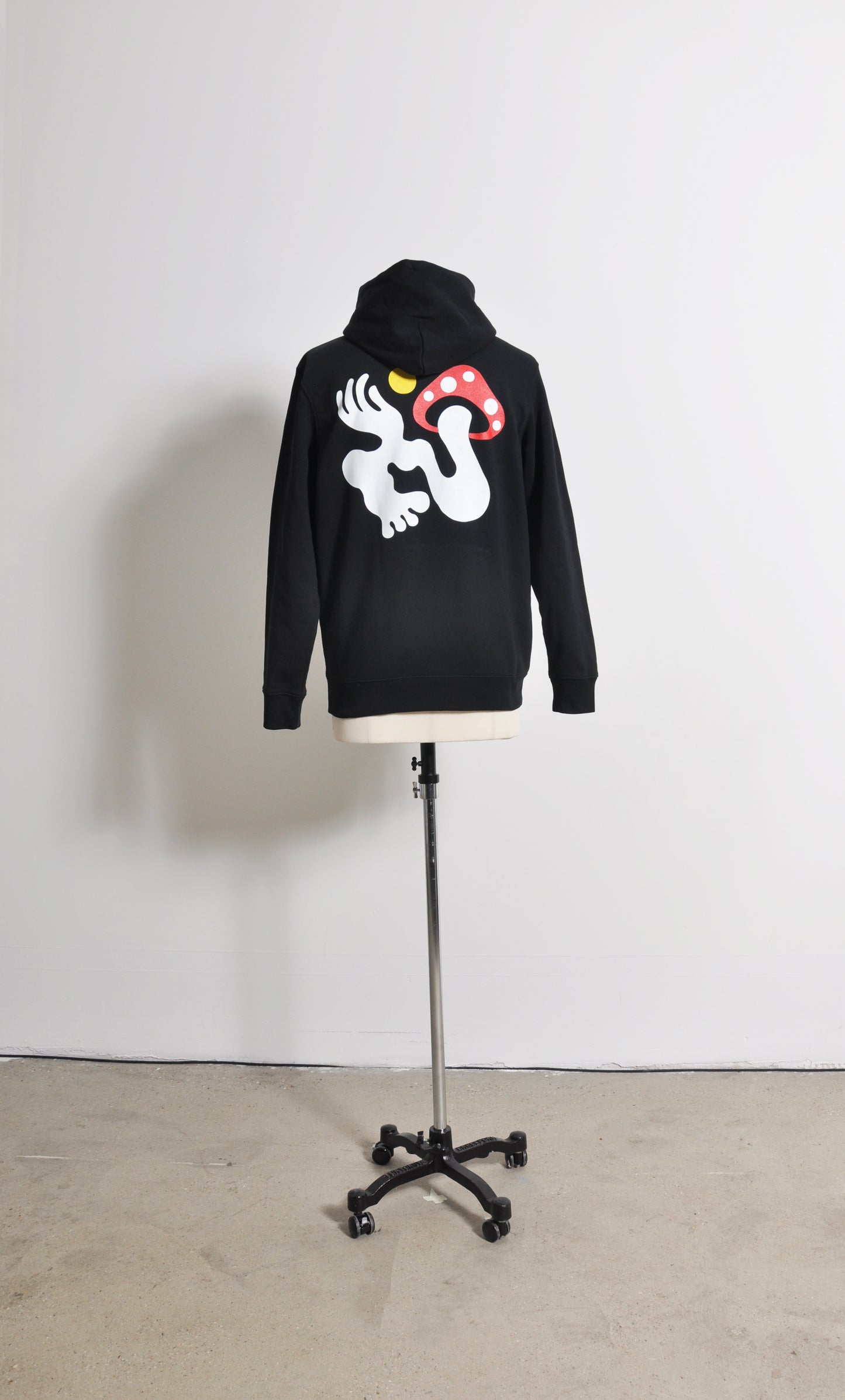 black organic Hoodie with Sveason Logo on the back