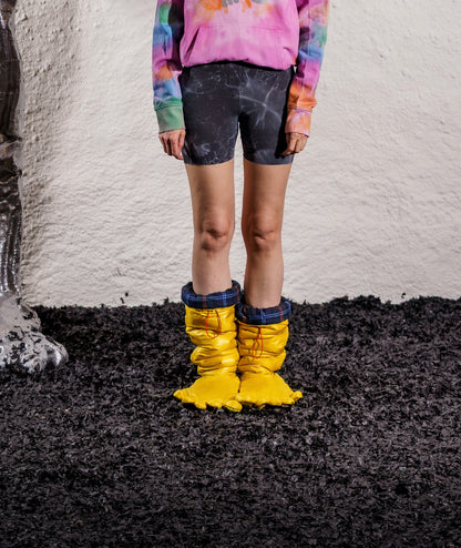 MØRKTHRÆN SHORTS