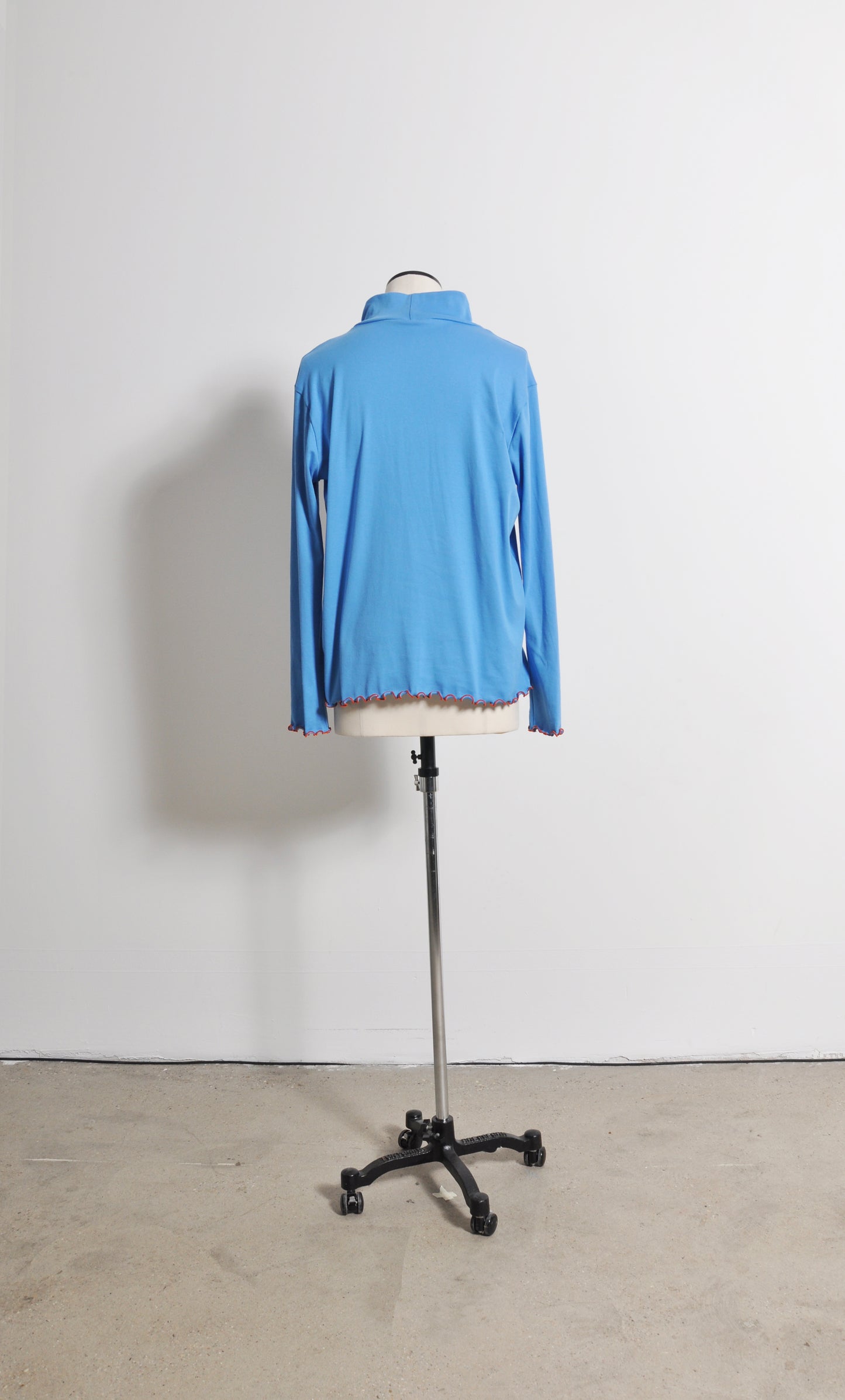NECKLINE NØMAD